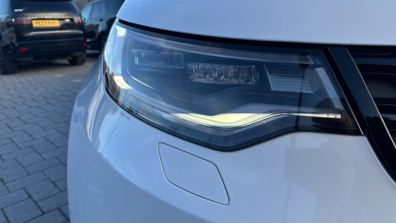 Land Rover Discovery 2.0 P300 R-Dynamic S 5dr Auto Petrol Station Wagon